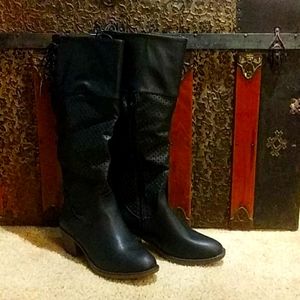 NIB Mata Boots 8.5